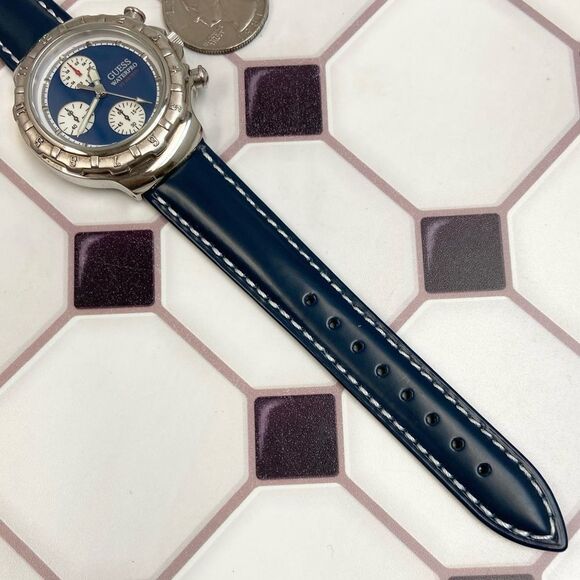 Vintage 1995 GUESS Waterpro Men’s Unisex Chronograph Watch with Original Case - Picture 14 of 16